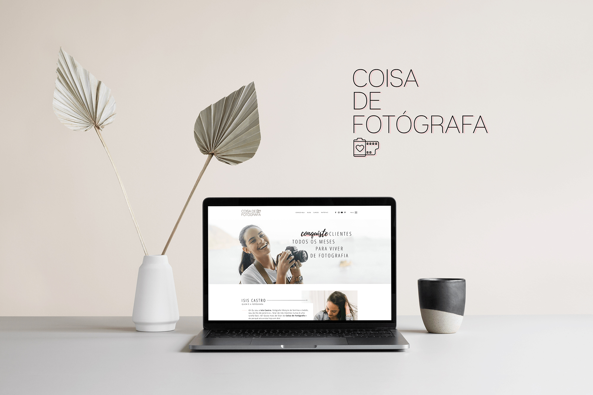 Identidade Visual & Website Layout para Coisa de Fotógrafa - Design by