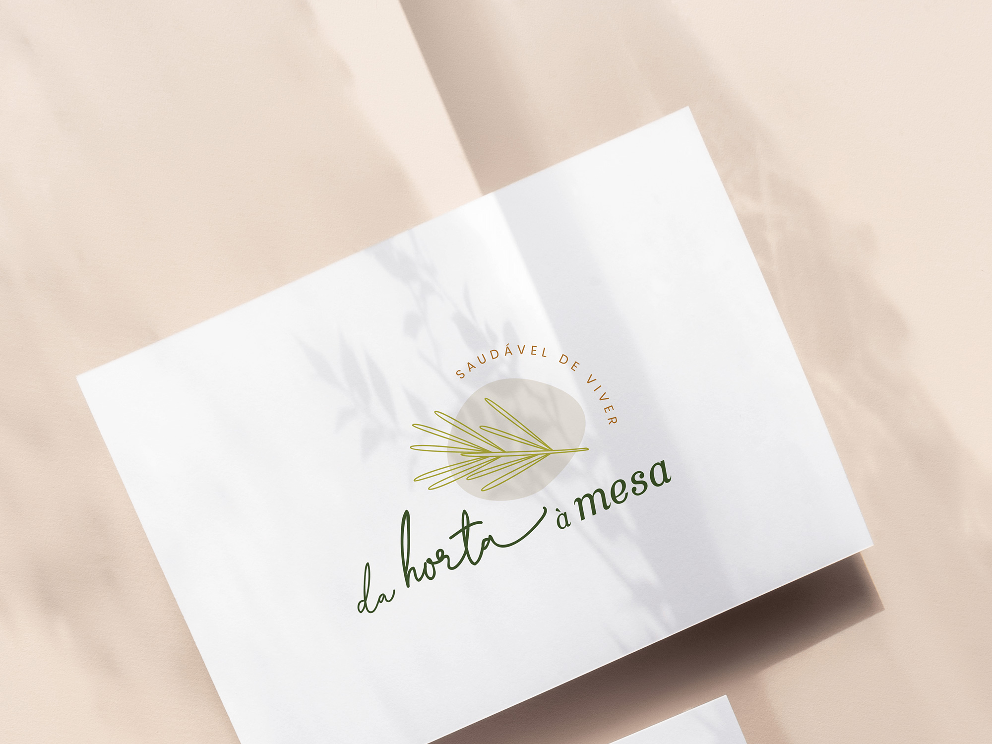 Identidade Visual exclusiva para Da Horta à Mesa - Design by Adrielly Sato